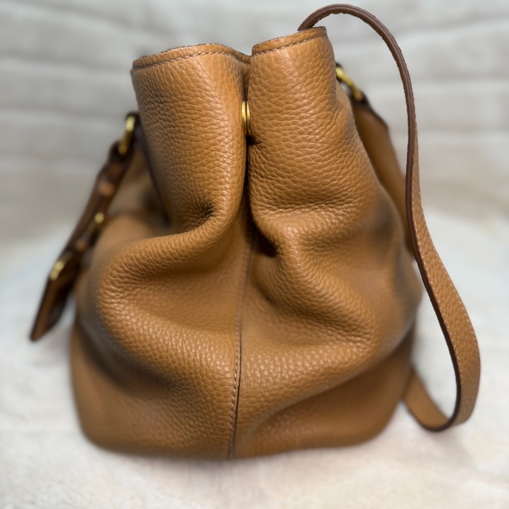 Prada Women's Brown Leather Shoulder Bag Vitello Daino Leather - Picture 3 of 10